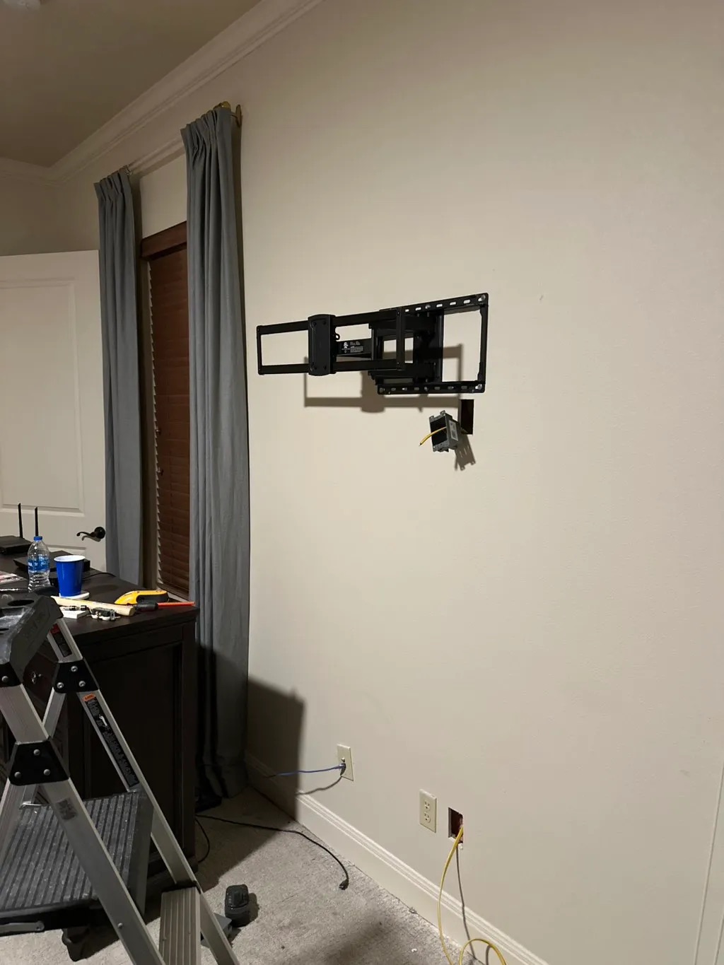 Picture & Mirror Hanging